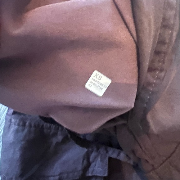 Lululemon - Picture 5 of 6